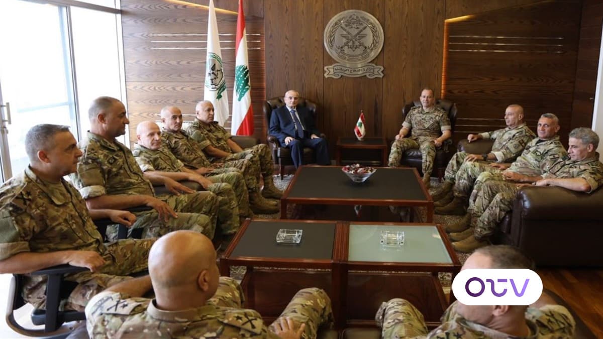 قائد الجيش لوزير الدفاع: "رفعت لنا رأسنا ورفعت رأس الجيش"